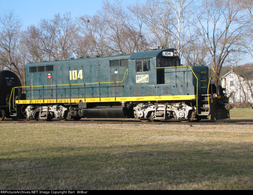 Ohio South Central Railroad (OSCR) 104